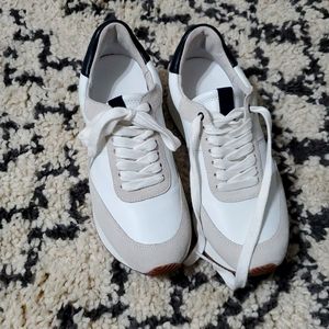Banana republic sneaker